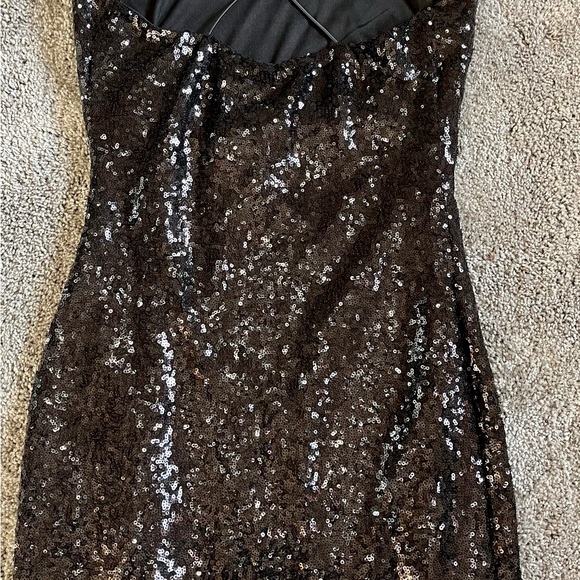 2 Windsor dresses - Picture 5 of 6